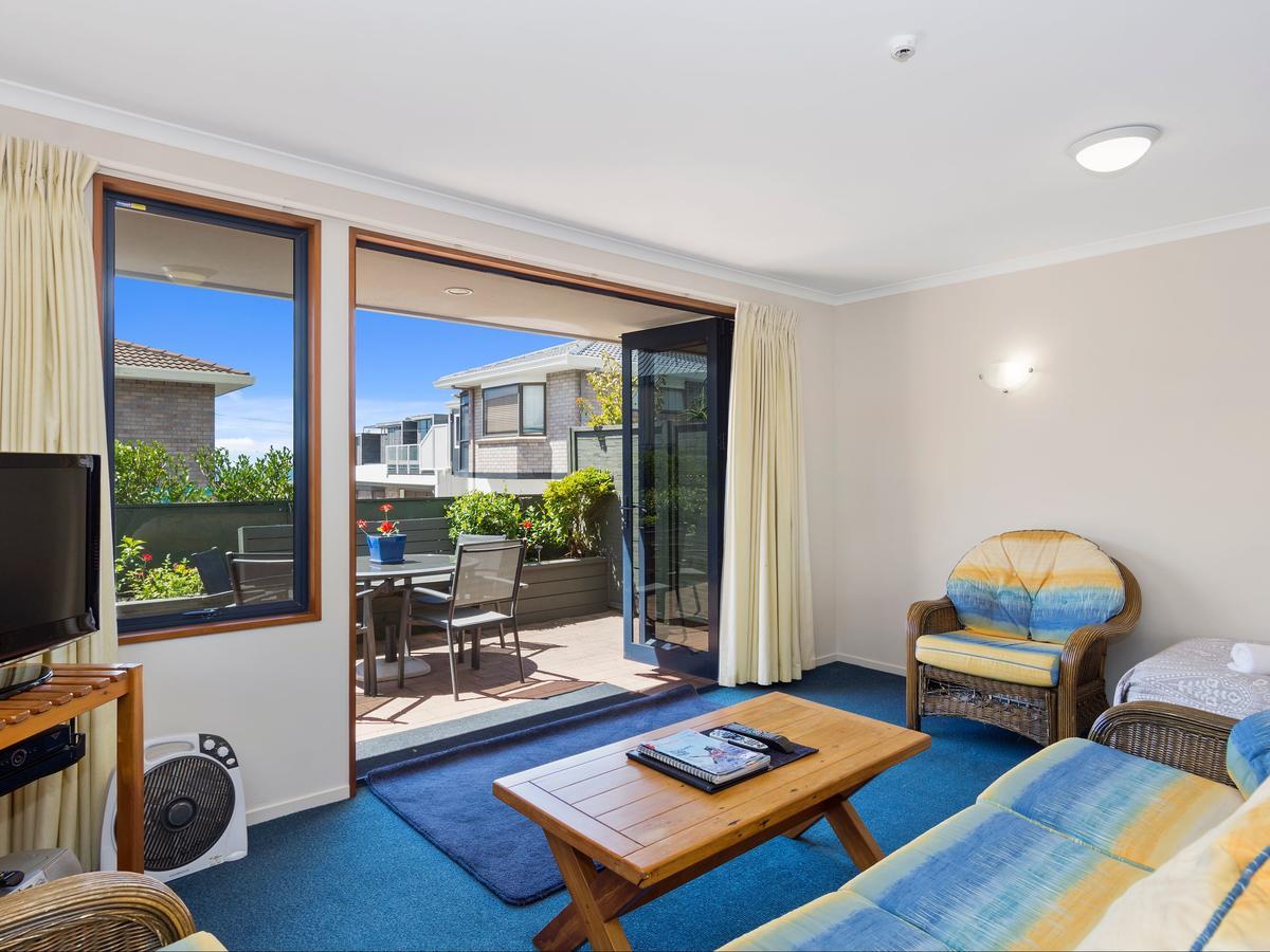 Boatshed Motel Apartments Mount Maunganui Extérieur photo