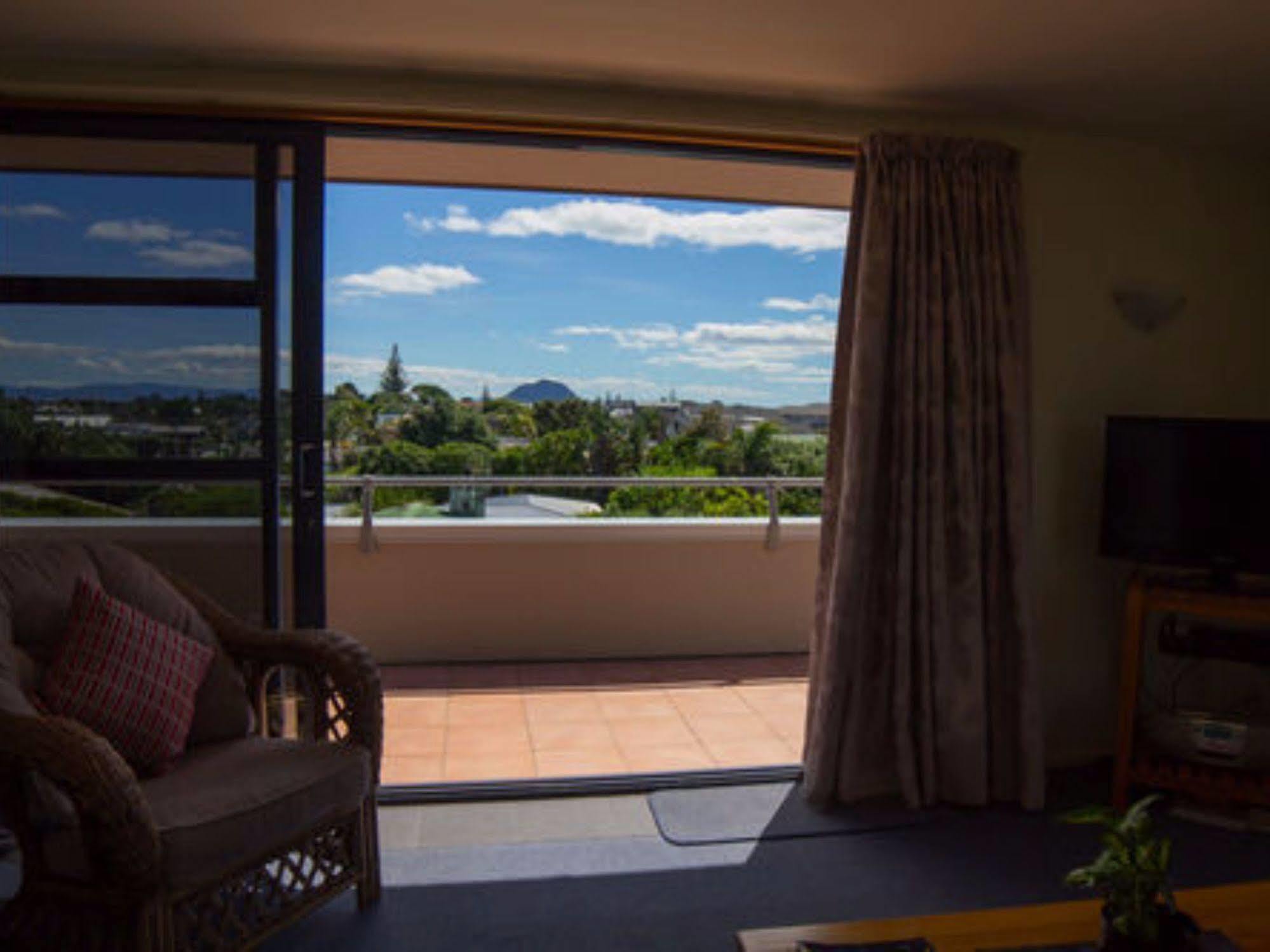 Boatshed Motel Apartments Mount Maunganui Extérieur photo