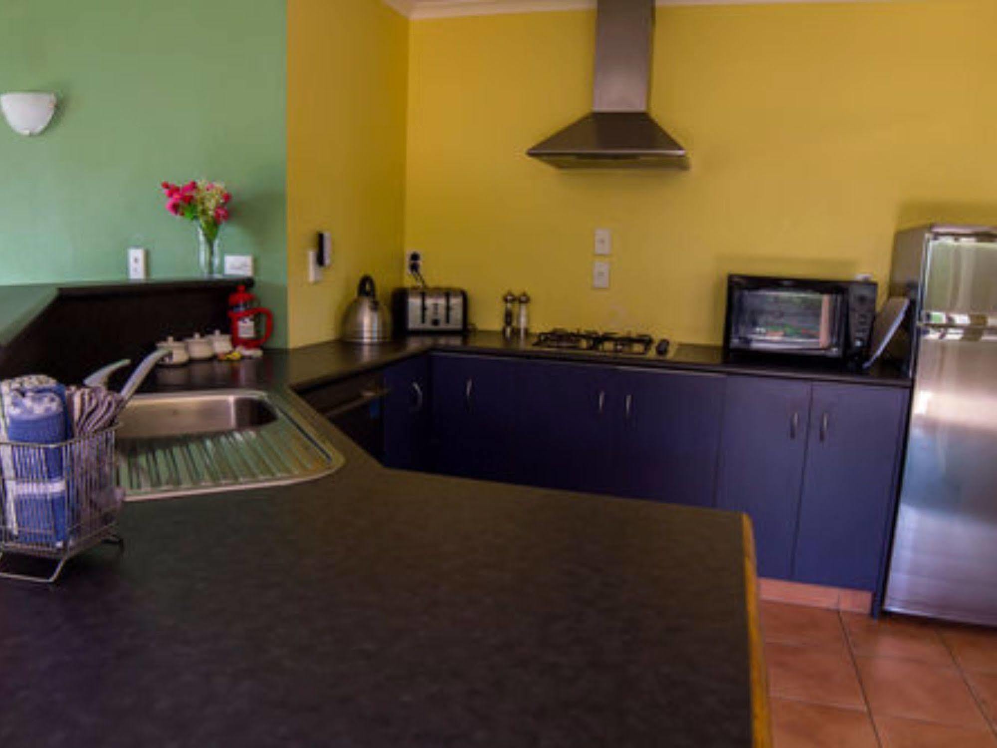 Boatshed Motel Apartments Mount Maunganui Extérieur photo